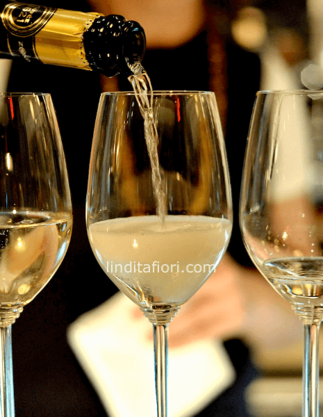 7 Rose gialle + Spumante